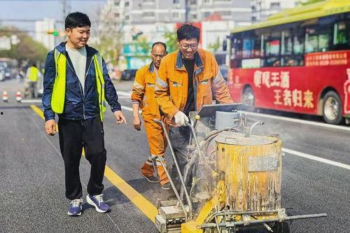 滕州府前路吃瓜  第3张